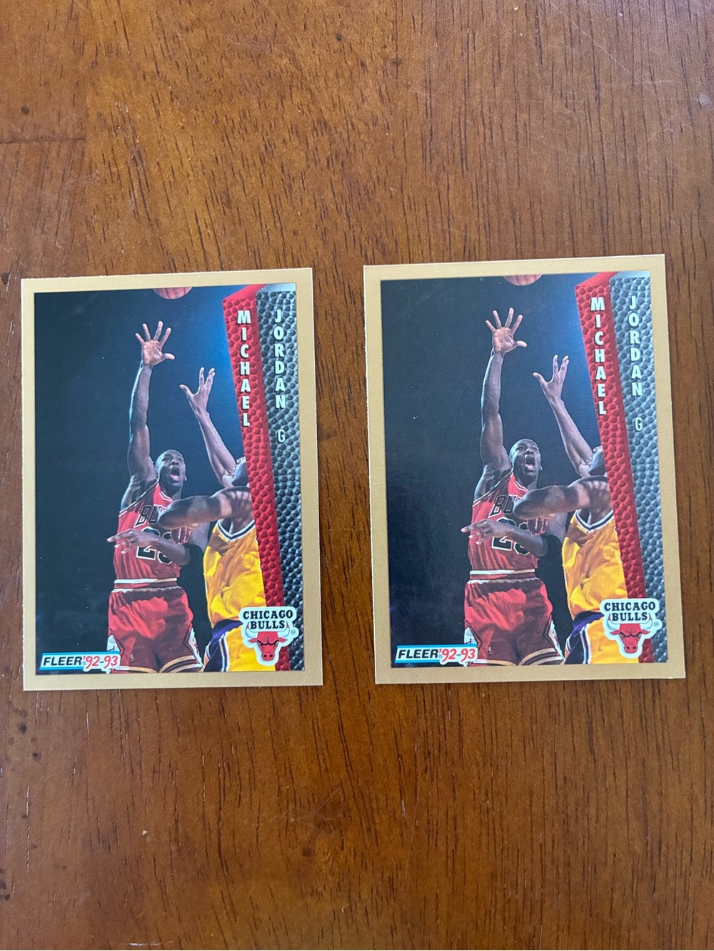 2 FLEER  92-93 MICHEAL JORDAN #7 Basketball Cards